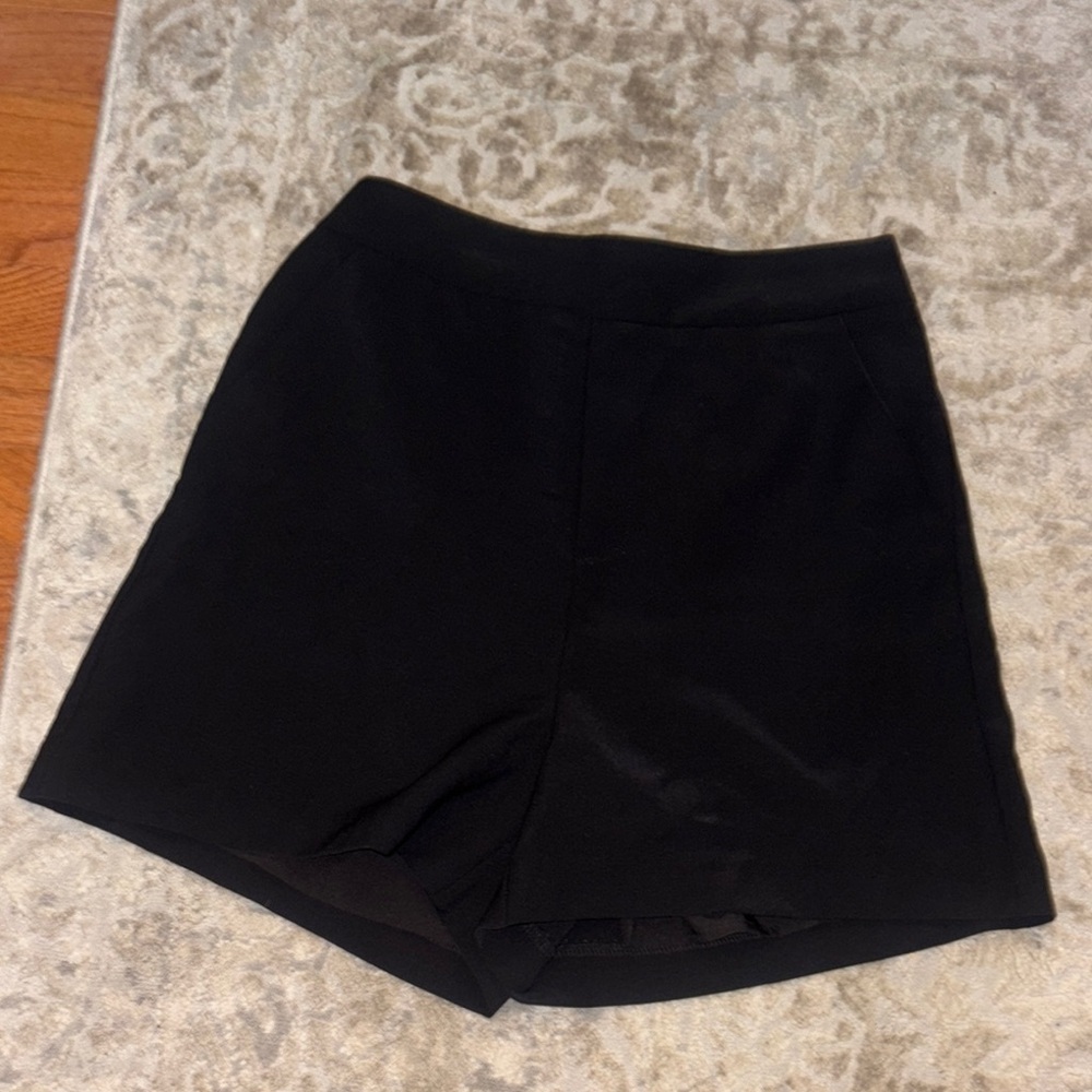 Skies Are Blue Classic Black Skorts